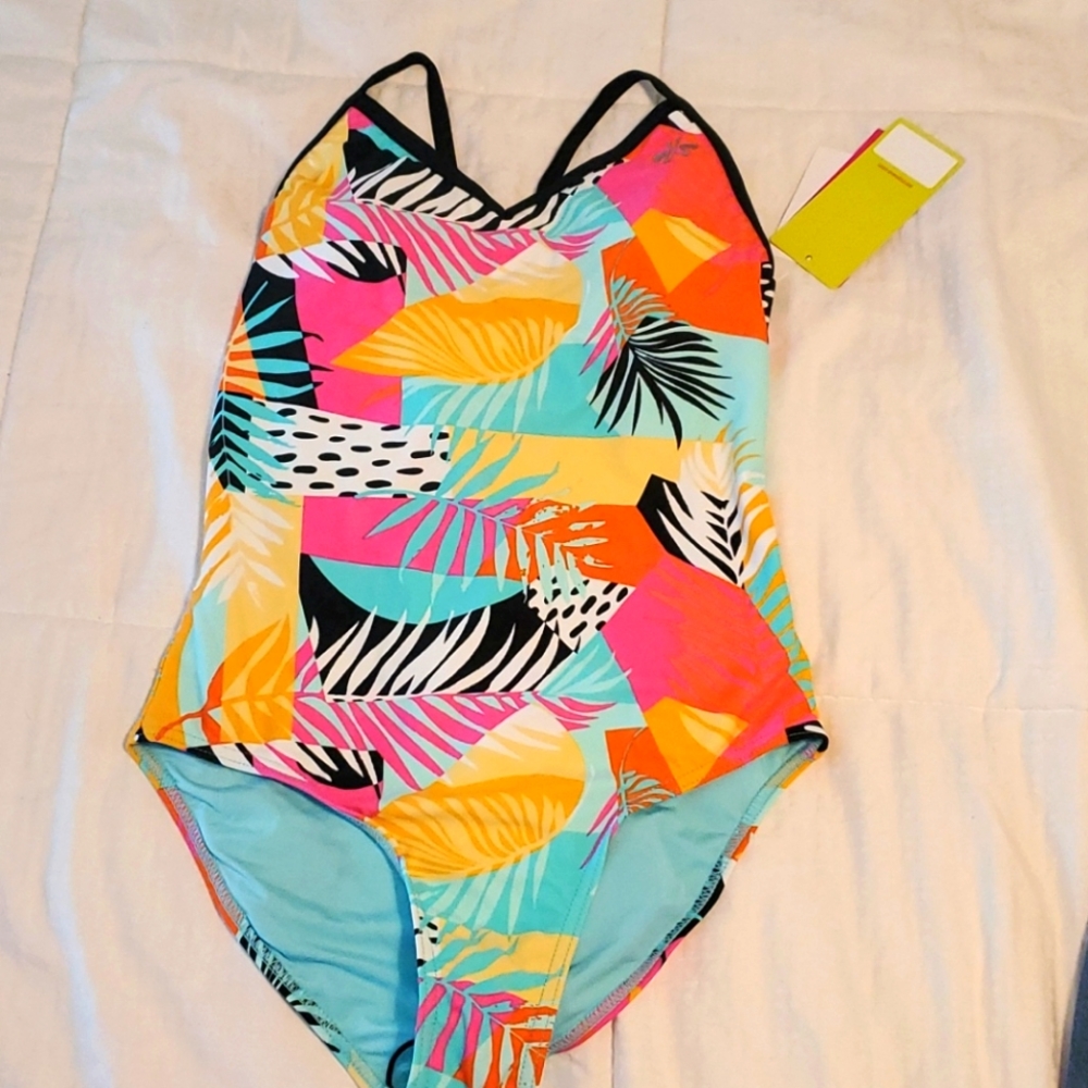Women's 1 Piece (Medium size) swim suit